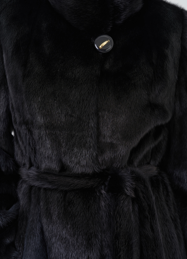 Женская норковая шуба черного цвета  модель № 24720 в рассрочку