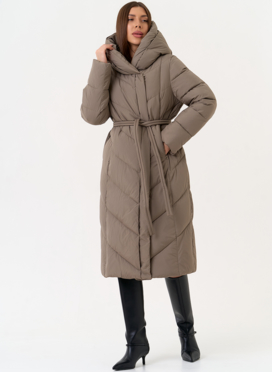 Женский пуховик с капюшоном