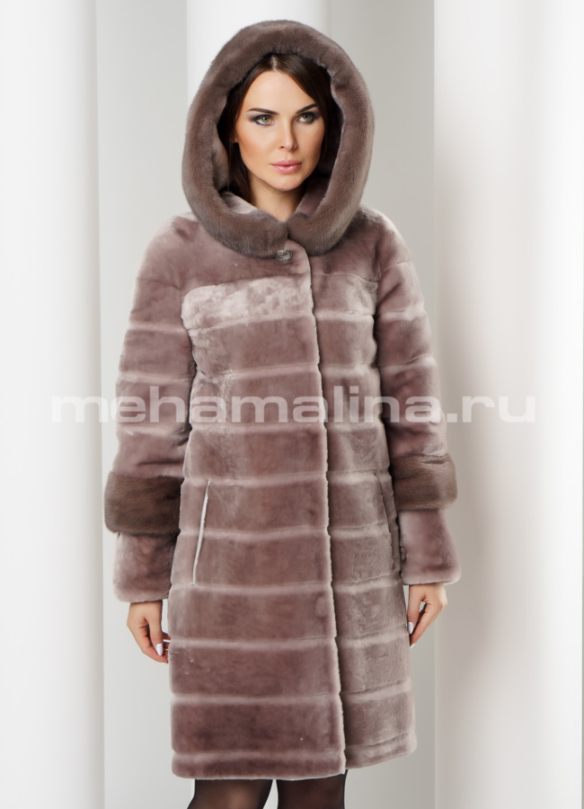 Светлая шуба с капюшоном модель № S-616 универмаг малина
