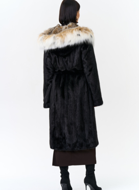 Норковая шуба с рысью в черном цвете