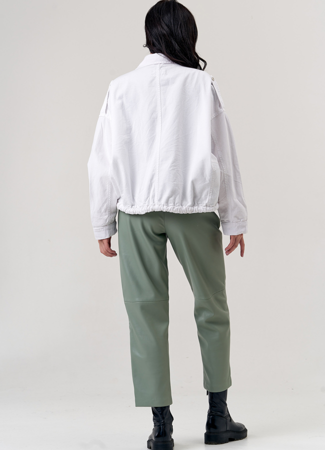 Куртка джинсовая белого цвета модель № 21180 в рассрочку