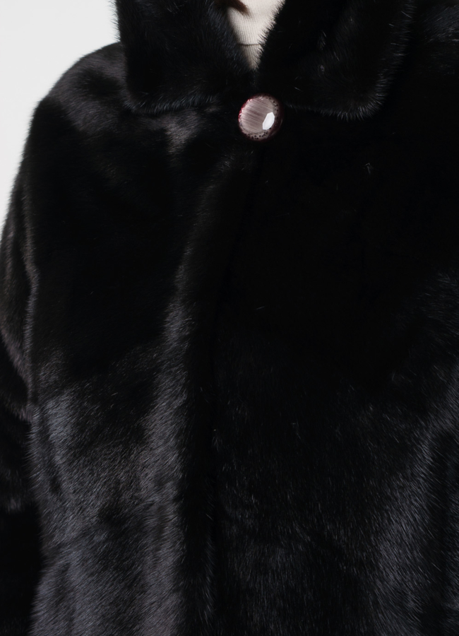 Черная норковая шуба с капюшоном модель № 381 в рассрочку