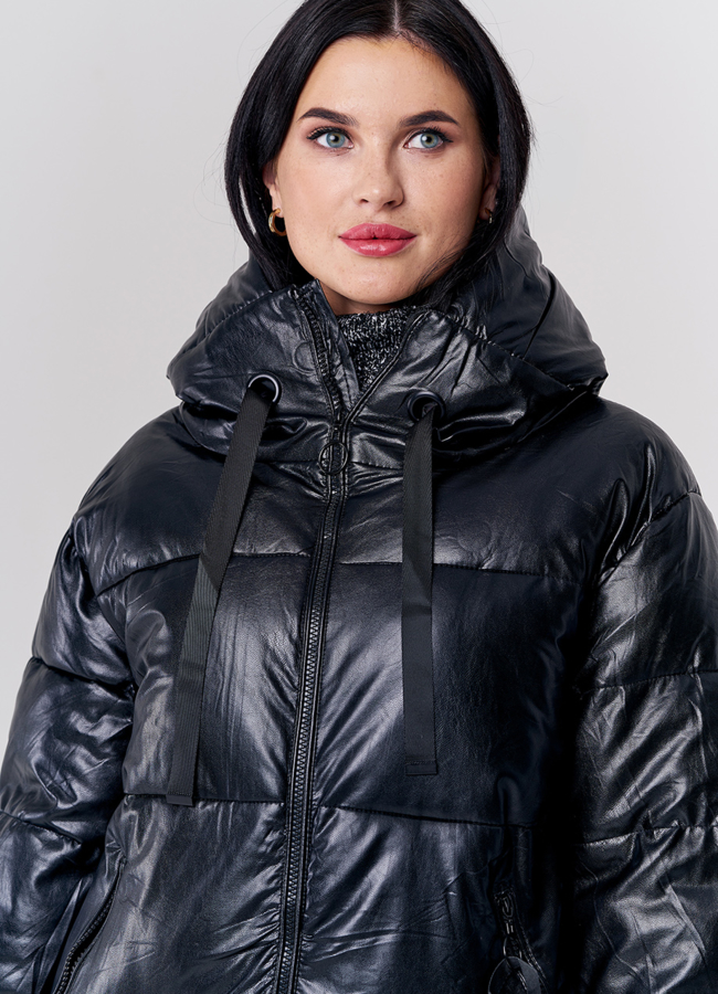 Удлиненная куртка из эко кожи с капюшоном модель № 21852 универмаг малина