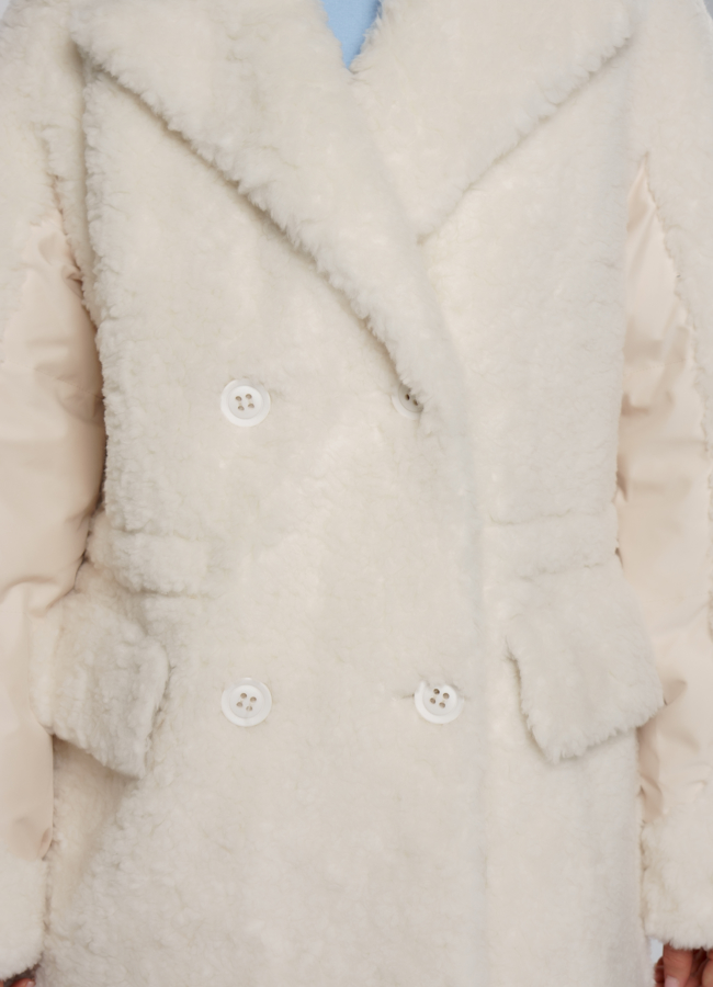 Куртка с эко мехом белого цвета модель № 21556 универмаг малина