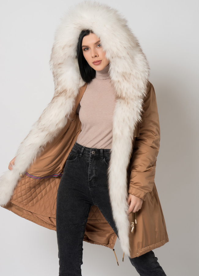 Женская парка с енотом  модель № 19015 универмаг малина