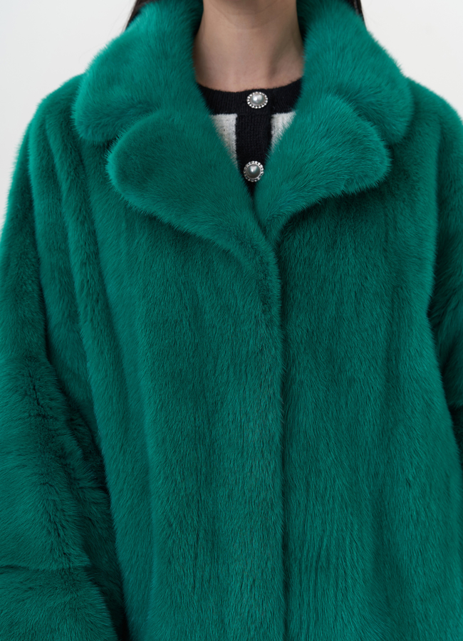 Шуба из норки зеленого цвета модель № 24813 в рассрочку