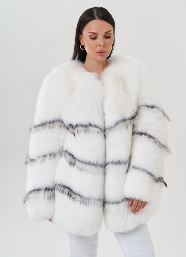 Шуба из меха лисы белого цвета модель № 27615 универмаг малина