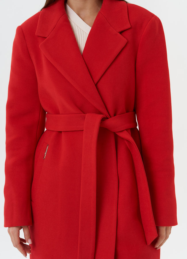 Яркое пальто с английским воротником модель № 28087 в рассрочку