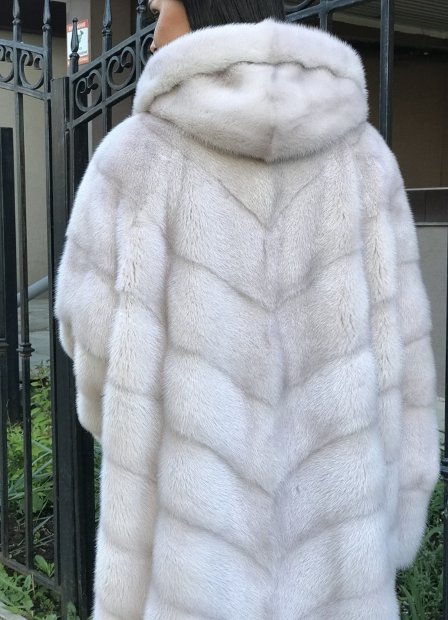 фото Светлая норковая шуба  модель № 3002