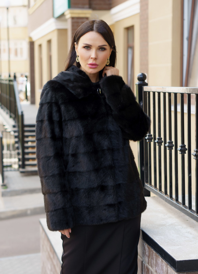 Укороченная шуба из норки модель № 17188 универмаг малина