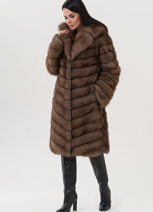 Шуба из куницы с английским воротником  модель № 25897 универмаг малина