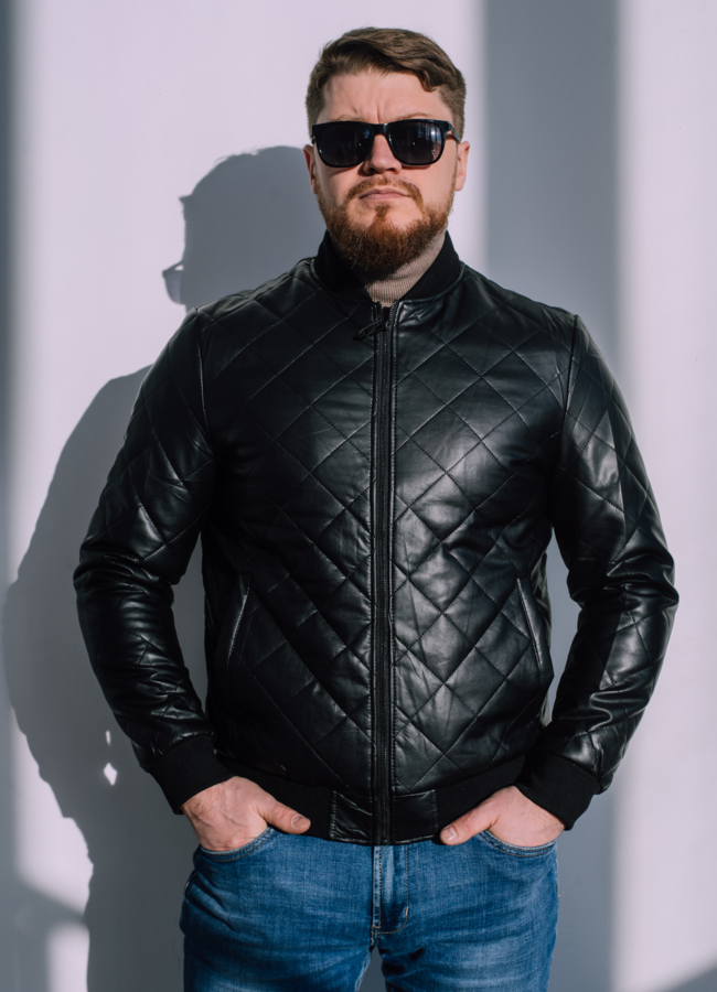 Куртка бомбер на молнии  модель № 22540 меха малина