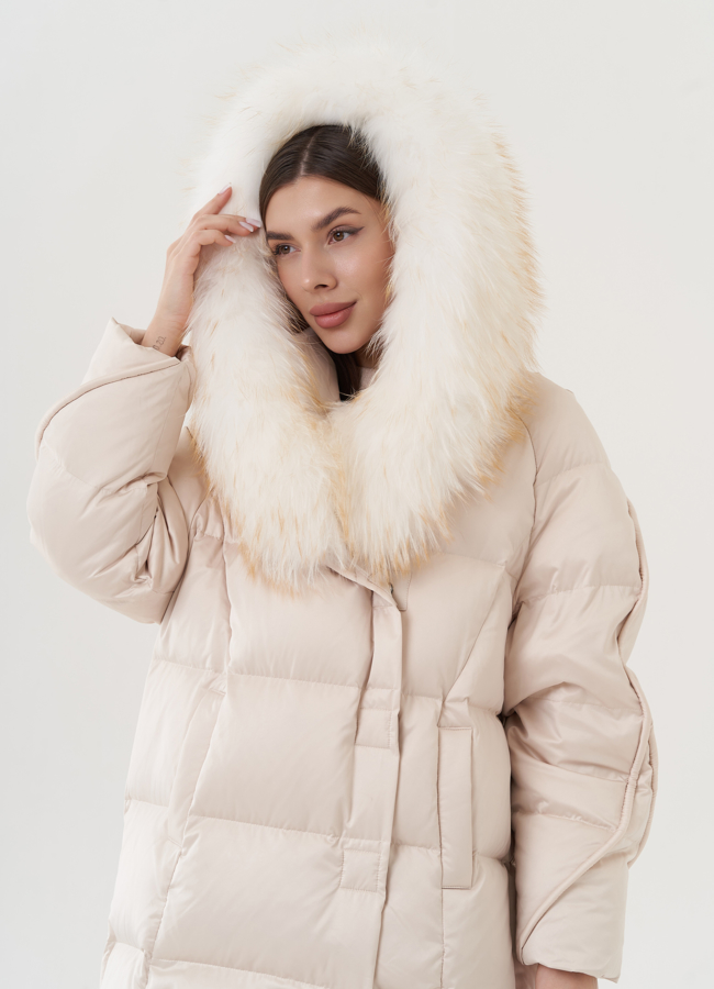 Женский пуховик с капюшоном  модель № 25940 универмаг малина