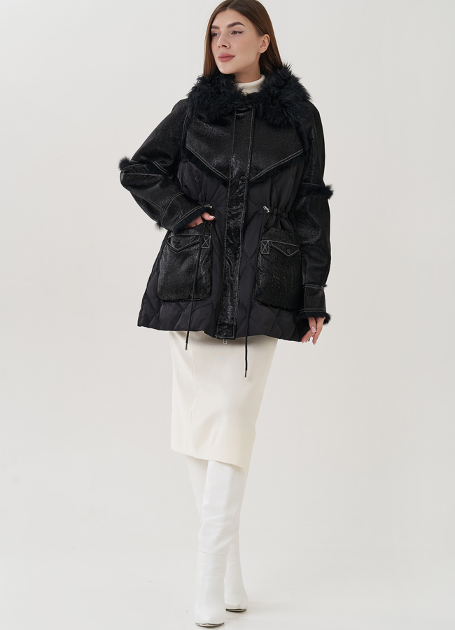 фото Полупальто черного цвета с мехом кролика  модель № 82201