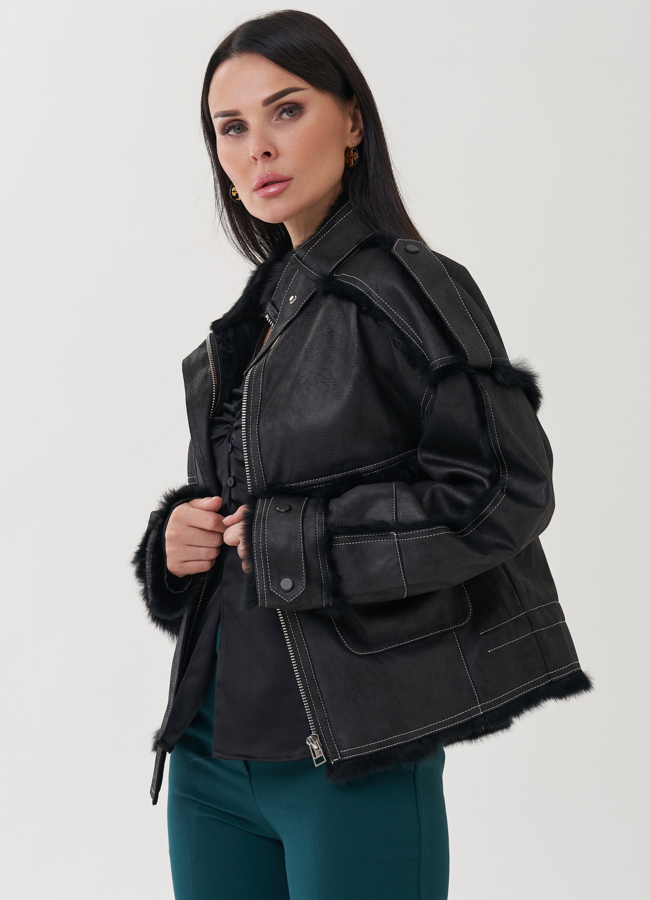 Женская куртка черного цвета  модель № 25551 универмаг малина