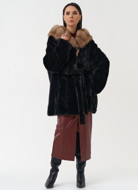 Норковая шуба с капюшоном из меха куницы