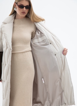 Женский пуховик с английским воротником