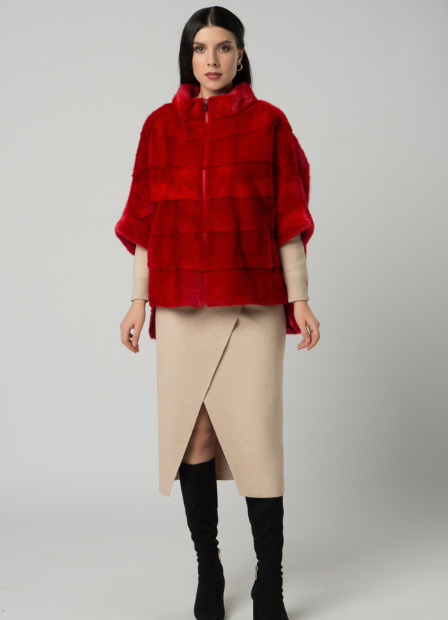 фото Короткая шуба на молнии красного цвета модель № 21915