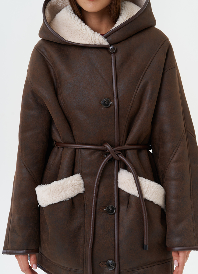 Дубленка из эко кожи с капюшоном модель № 28530 универмаг малина