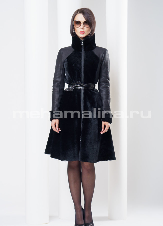 Черная приталенная шуба LaPerre модель № S-265 меха малина