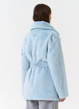 Женская шуба из эко меха в голубом цвете Женская шуба из эко меха в голубом цвете