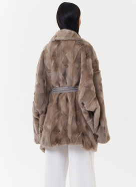 Шуба из меха скандинавской норки с поясом