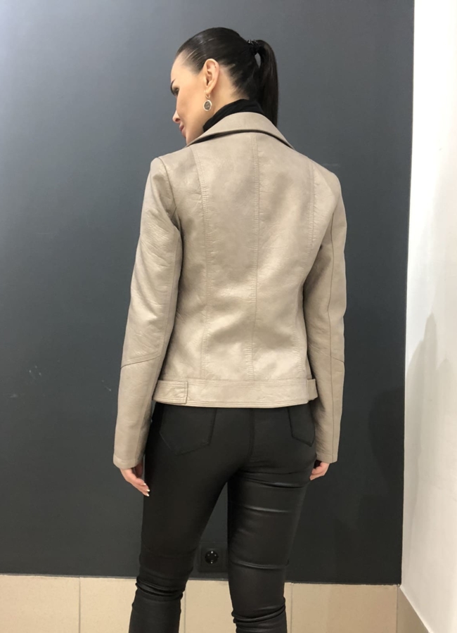 фото Куртка женская модель № 1515