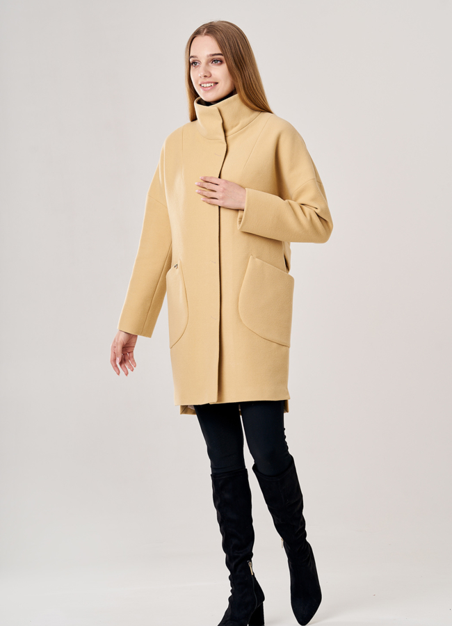 Укороченное женское пальто желтого цвета  модель № 3-7007/10-021 в кредит