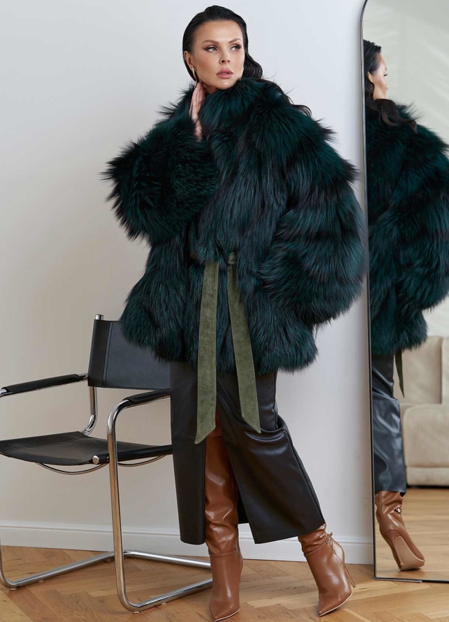 фото Шуба из меха финской серебристой лисы модель № 28813