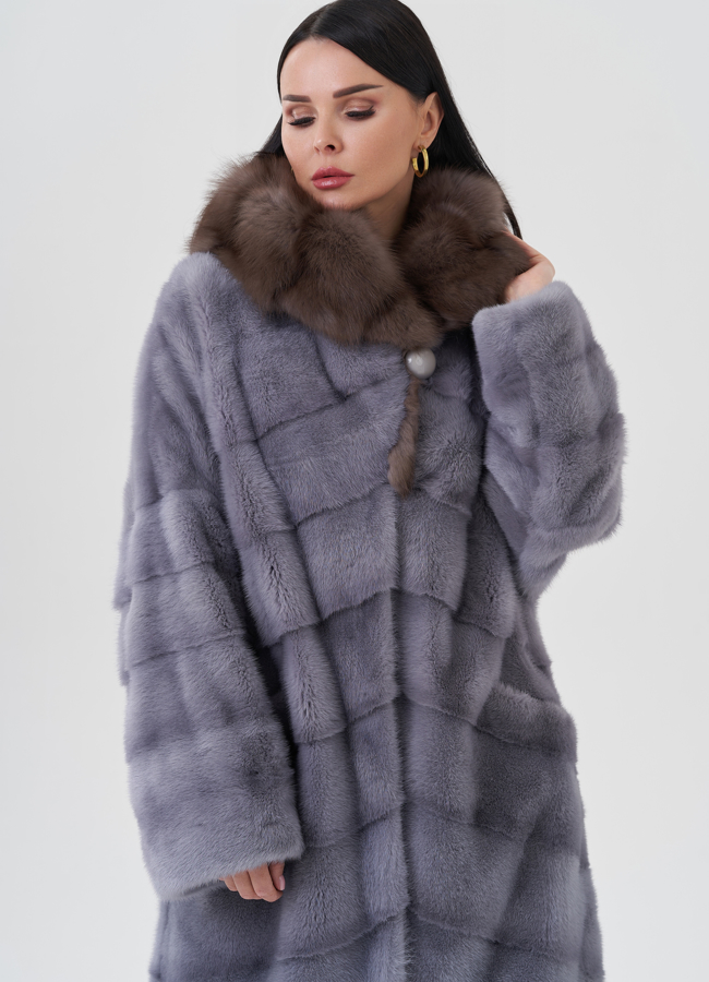 Шуба из норки с капюшоном из куницы  модель № 24671 меха малина