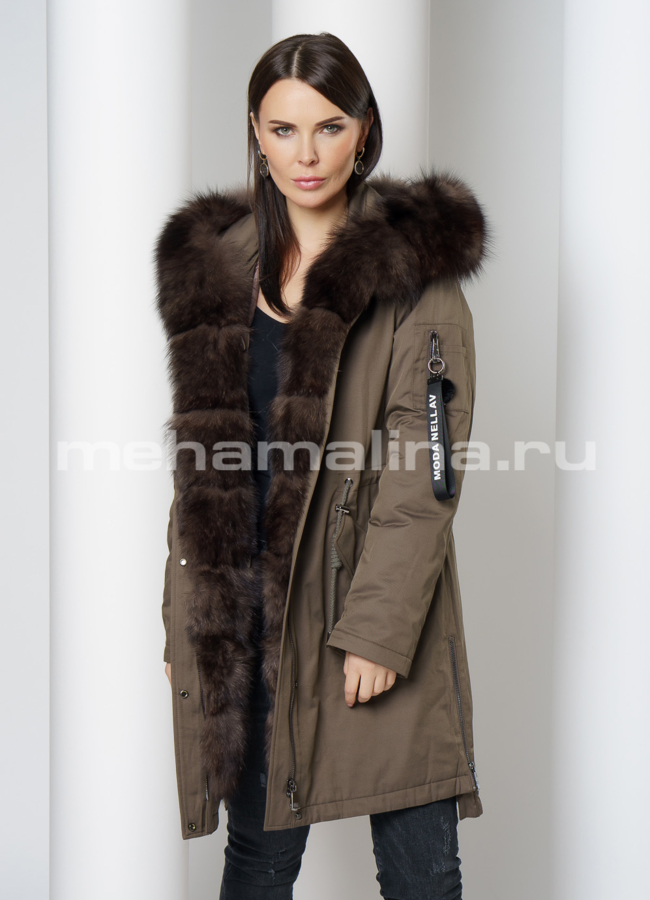 Парка на молнии с капюшоном с песцовой отделкой модель № 878 меха малина