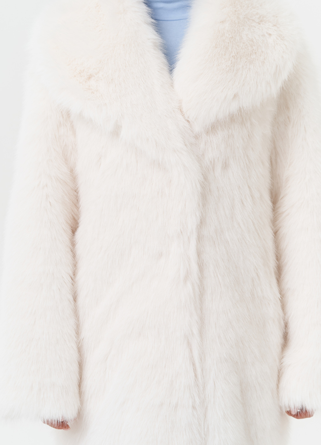 Женская шуба из эко меха модель № 28688 универмаг малина