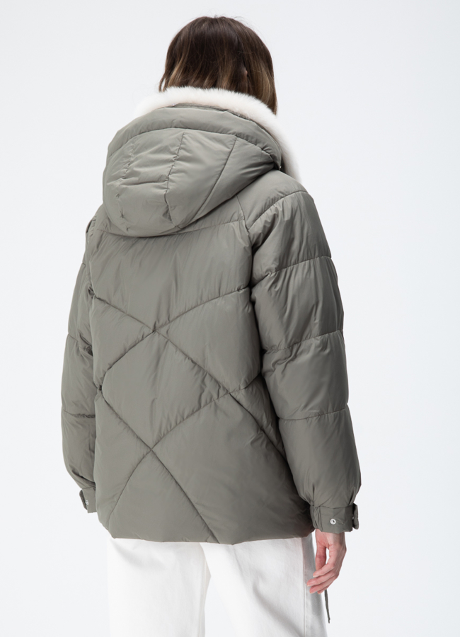 Женский пуховик с капюшоном модель № 28387 в рассрочку