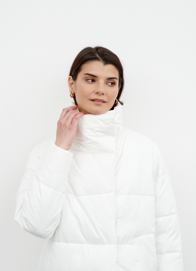 Белый пуховик модель № 79155 универмаг малина