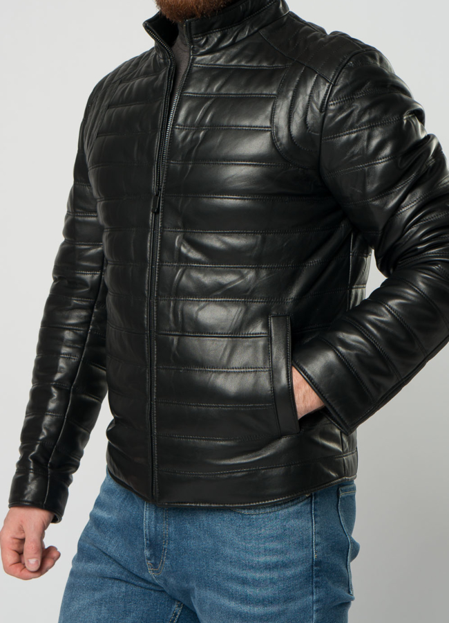 Куртка черного цвета  модель № KP-193 универмаг малина