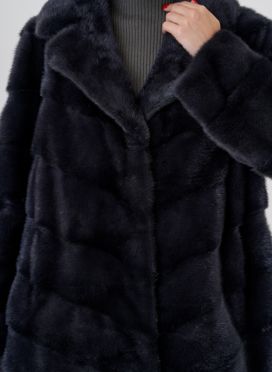 Норковая шуба с английским воротником в сером цвете Норковая шуба с английским воротником в сером цвете