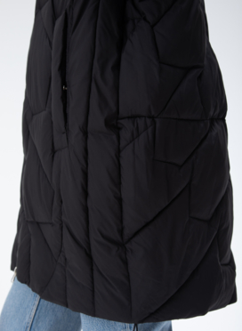 Женский пуховик с капюшоном 