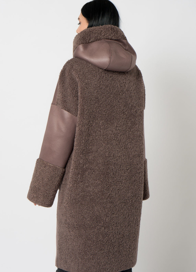 Двухстороннее пальто из эко замши с капюшоном модель № 7702 в кредит