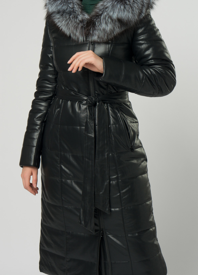 Длинный пуховик из эко кожи с мехом модель № 63676 в рассрочку