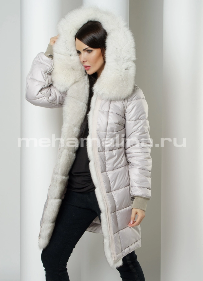 Светлая парка с меховой отделкой из песца модель № 9710 универмаг малина