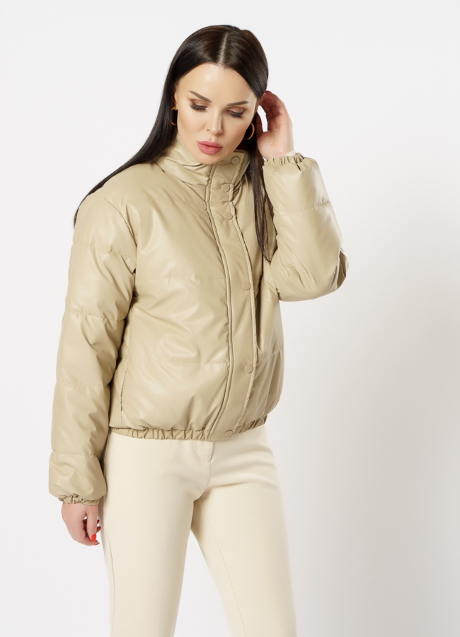 Куртка из эко кожи утепленная бежевого цвета модель № 505 в рассрочку