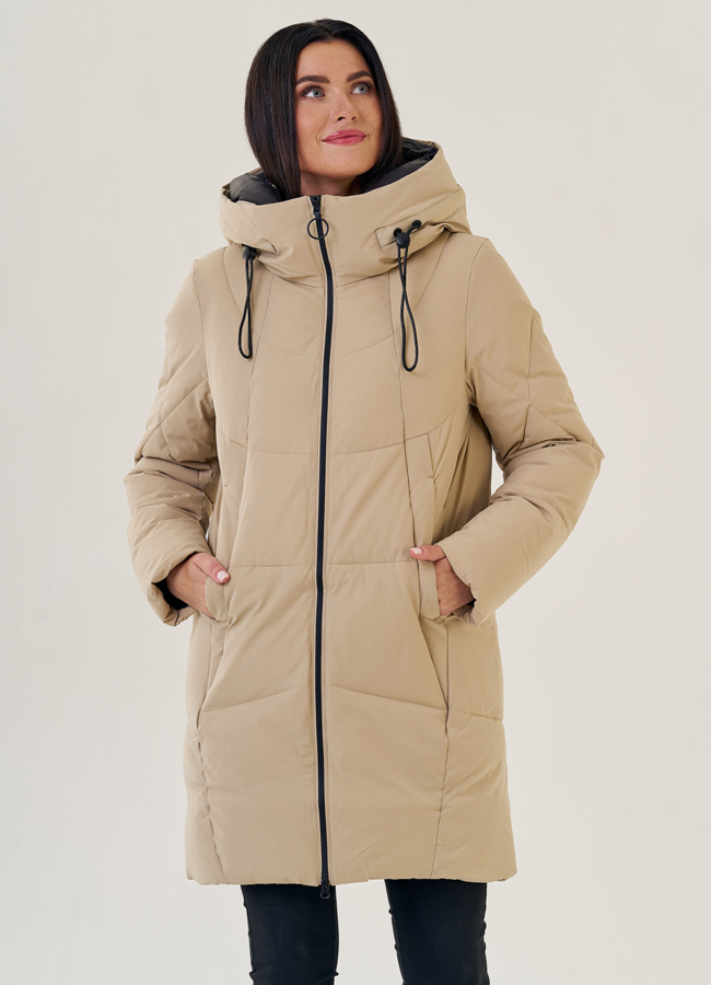 Женский пуховик с капюшоном бежевого цвета  модель № 3316 в кредит