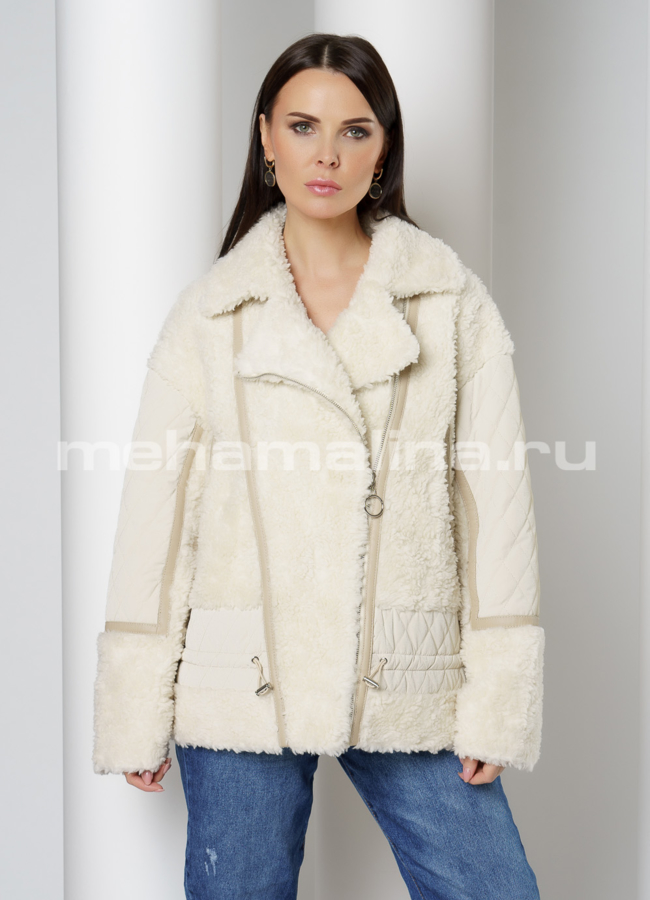 Светлая шуба из эко меха на молнии с английским воротником модель № 89311 универмаг малина