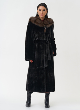 Норковая шуба с капюшоном из меха соболя