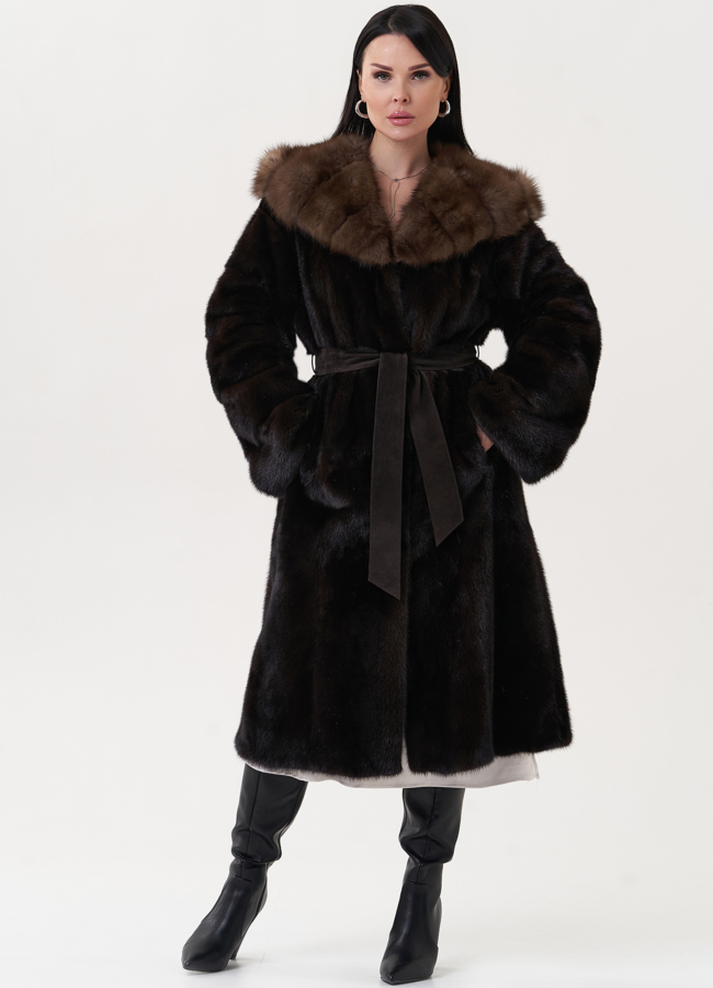 Норковая шуба с отделкой из меха куницы модель № 26936 универмаг малина