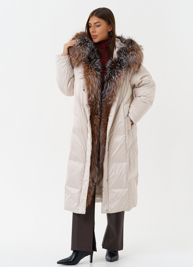 Длинный пуховик с мехом лисы модель № 28829 универмаг малина