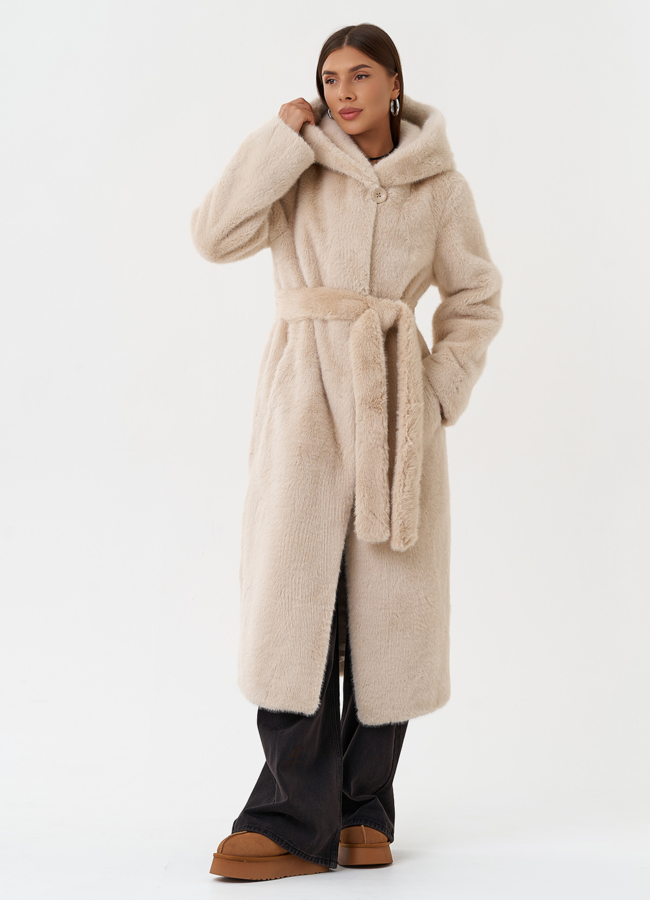 Пальто из эко меха с капюшоном модель № 27792 в кредит