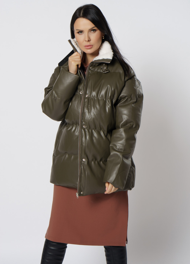 Куртка из эко кожи зеленого цвета с воротником стойкой модель № 21711 универмаг малина