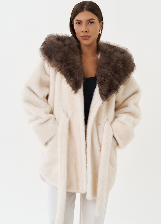 Укороченная шуба из эко меха с капюшоном модель № 28647 универмаг малина