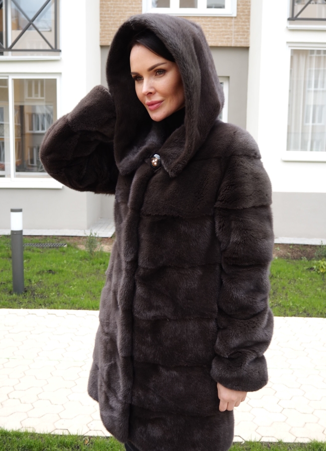 Женское пальто из норки в поперечном раскладе модель № S-764 в кредит